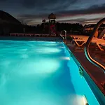 Rybakowka Lodge *